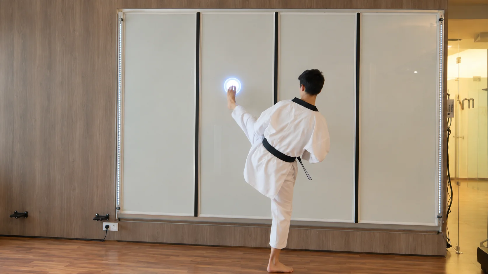 Dynamic training with clear feedback